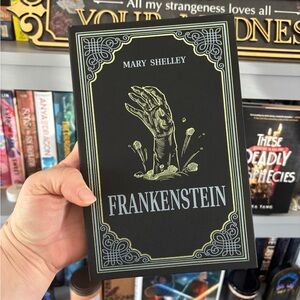 Frankenstein by Mary Shelley — Clothbound Book